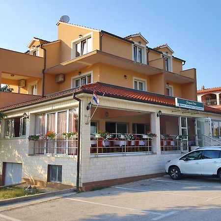 Guest Accommodation Slapovi Krke ロゾヴァック エクステリア 写真